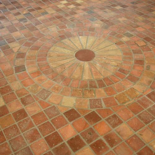 realizacja podłoga cegła cieta wodna